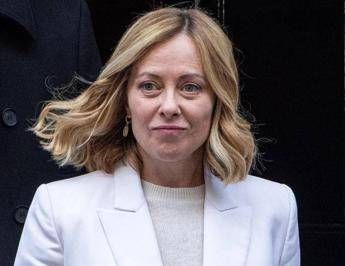 Migranti, Meloni: “Governo continuerà a combattere illegalità”
