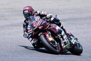 MotoGp, Marquez trionfa ancora al Mugello. Secondo il fratello Alex, beffa Bagnaia