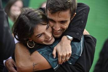 Musetti a Wimbledon con la famiglia. La fidanzata: “Arriviamo papà”