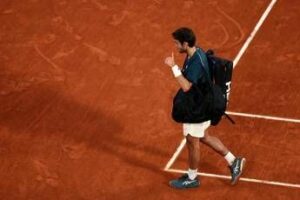 Musetti, infortunio e ritiro in semifinale Roland Garros: cosa è successo