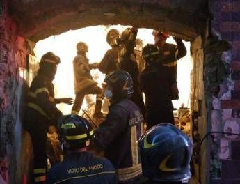 Napoli, esplosione in un ristorante del centro: morto un uomo