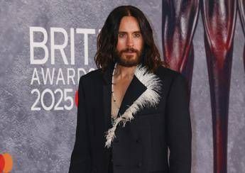 Nove donne accusano Jared Leto di abusi sessuali, lui nega: “Tutto falso”