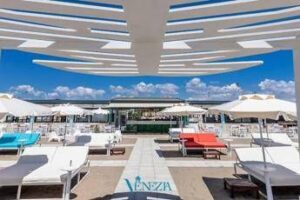 Ostia, gestore stabilimento Venezia: “Sequestro lascia a casa 40 lavoratori”