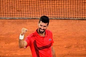 Roland Garros, Djokovic batte Zverev e sfiderà Sinner in semifinale