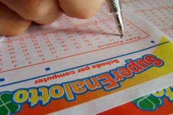 SuperEnalotto, numeri combinazione vincente 20 giugno