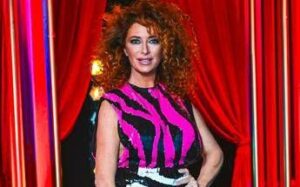 Teatro, Mirabilandia festeggia la Notte Rosa con la comica Valentina Persia