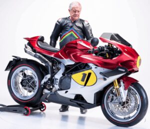 Tripudio per la Superveloce 1000 AGO
