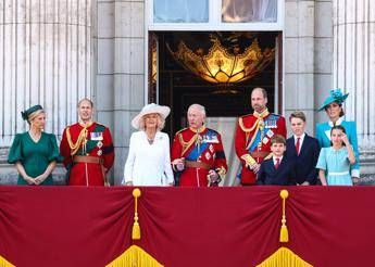 Trooping the Colour, il tributo di re Carlo alle vittime dell’incidente Air India