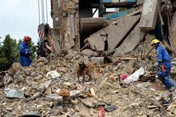 Ucraina, massiccia ondata di attacchi russi: lanciati centinaia di missili e droni