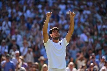 Alcaraz, elogi a Sinner prima della finale a Wimbledon: “È incredibile”