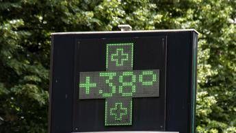 Anche i farmaci ‘soffrono’ il caldo, vademecum Aifa con le raccomandazioni