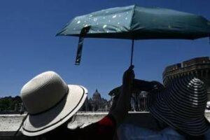 Ancora caldo sull’Italia nel weekend, oggi 15 città da bollino rosso