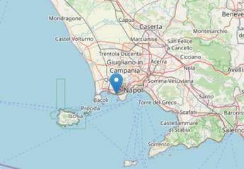 Ancora terremoto ai Campi Flegrei, forte scossa e gente in strada anche a Napoli