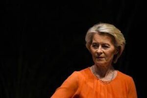 Dazi, Ue risponde a Trump: “Pronte contromisure, sospese fino a inizio agosto”