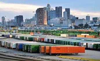 Dazi, dichiarazione congiunta Ue-Usa: tariffe al 15% anche su auto. Niente accordo su vino