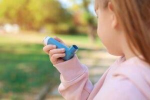 Estate, 1 bambino su 10 soffre di asma, Simri ‘salute del respiro non va trascurata’