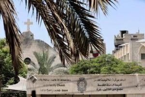 Gaza, cardinale Pizzaballa in missione nella Striscia con 500 tonnellate di aiuti