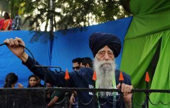 India, morto a 114 anni maratoneta più anziano del mondo: Fauja Singh travolto da auto pirata
