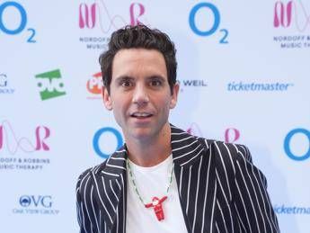 Mika annuncia il tour europeo 2026, ci sono anche due date in Italia