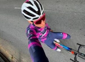 Morto il ciclista caduto al Giro della Valle d’Aosta, aveva 19 anni