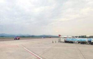Muore risucchiato da motore di un aereo a Bergamo, tragedia in pista a Orio al Serio
