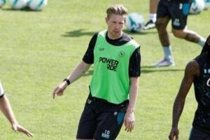 Napoli, De Bruyne incanta in ritiro. Ma Lukaku spreca a porta vuota