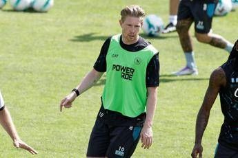 Napoli, De Bruyne incanta in ritiro. Ma Lukaku spreca a porta vuota