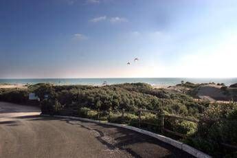 Ostia, Fratelli d’Italia all’attacco: “‘Cancelli’ nel degrado, il Campidoglio ha fallito”