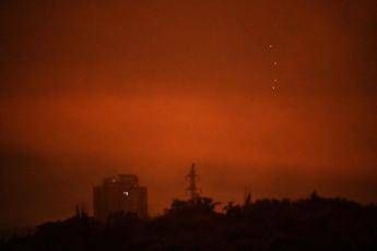 Ucraina, attacco record di missili e droni. Zelensky: “Notte brutale, Russia non vuole fermare la guerra”