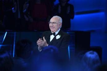 “Addio al più grande”, da Bruno Vespa a Simona Ventura: la tv saluta Pippo Baudo