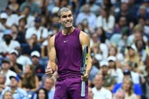 Alcaraz: “Nuovo taglio di capelli? Mio fratello ha sbagliato con la macchinetta…”
