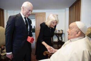 Carlo e Camilla, la benedizione (segreta) di Papa Francesco per l’anniversario