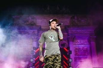 Da Tony Effe a Lucarelli, Fedez contro tutti: dissing sul palco del Red Valley