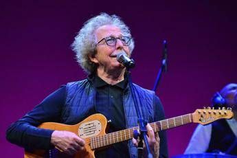 Fabio Concato: “Costretto a fermare i concerti per un tumore, mi sto curando”