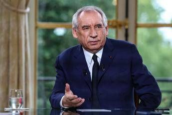 Francia, Bayrou: “Italia fa dumping fiscale”. Palazzo Chigi: “Affermazioni totalmente infondate”