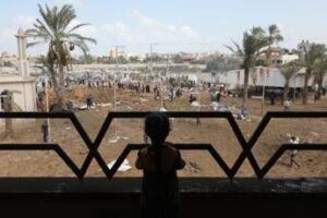 Gaza, al-Jazeera: 19 morti in raid di Israele, 17 erano sfollati in tendopoli di Khan Yunis