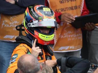 Gp Olanda, dominio Piastri e ritiri per Norris e Ferrari. L’ordine di arrivo e la nuova classifica piloti