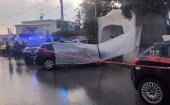 Ischia, sparatoria a Forio: uccide madre e compagno dell’ex moglie, poi si toglie la vita