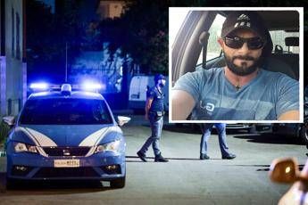 Ispettore polizia ucciso a Napoli, omicidio dopo lite per la fuga di un pappagallo