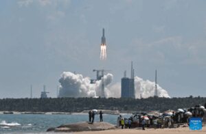 La Cina ha lanciato un nuovo gruppo di satelliti per l’internet nazionale