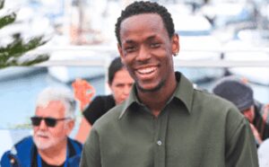 Micheal Ward in tribunale, l’attore britannico accusato di stupro e aggressione sessuale
