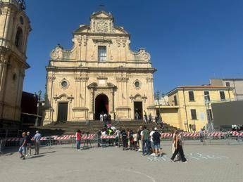 Pippo Baudo, oggi il ‘ritorno a casa’ a Militello per l’ultimo abbraccio