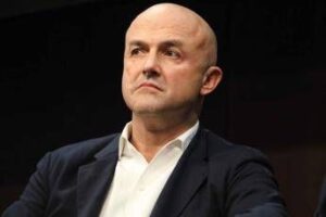 ‘Pomeriggio cinque’ cambia nome e diventa ‘Dentro la notizia’