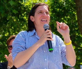 Schlein a Meloni: “Irresponsabile alimentare clima incandescente”