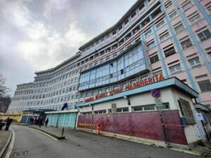 Verbania, morto il bimbo di 3 anni caduto nella piscina di un b&b a Omegna