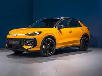 Volkswagen T-Roc 2025: più spazio, tecnologia e motori ibridi