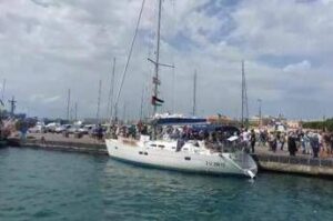 Al via la missione della ‘Global Sumud Flotilla’, salpate da Augusta le 18 barche italiane dirette a Gaza
