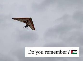 Deltaplano su manifestazione pro-Gaza a Calenzano, è polemica: “Riferimento ad attacco del 7 ottobre di Hamas”