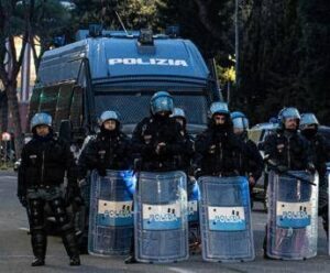 Derby Lazio-Roma, piano di sicurezza con afflussi separati e droni