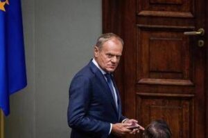 Droni russi sulla Polonia, Tusk parla con Zelensky: al colloquio anche Meloni, Rutte e Starmer
